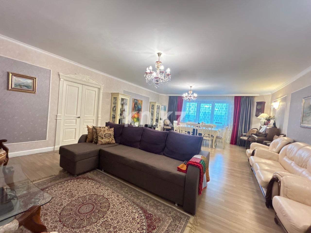 Продажа 5-комнатной квартиры, 189.2 м², пр. Абая - Продажа  пятикомнатных квартир в новостройках Астаны с фото фото 1 из 18