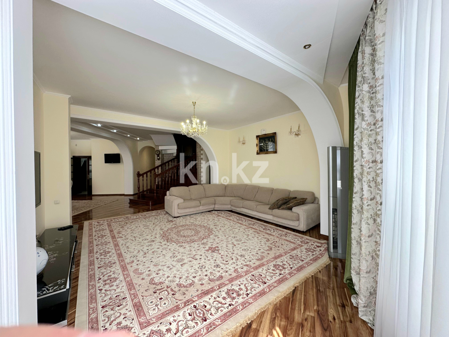 Продажа 8-комнатного дома, 360 м² - Продажа домов, коттеджей в Шымкенте - страница 2 фото 11 из 33