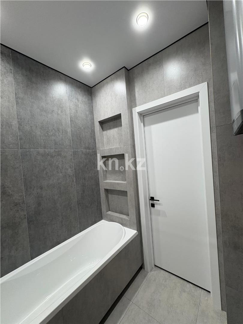 Продажа 3-комнатной квартиры, 75 м², ул. Букетова, дом  3 в Караганде - фото 6