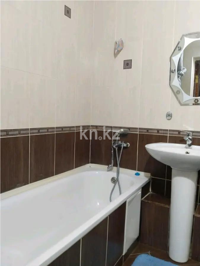 Продажа 1-комнатной квартиры, 38 м², мкр. Самал-2, дом  43 в Алматы - фото 3