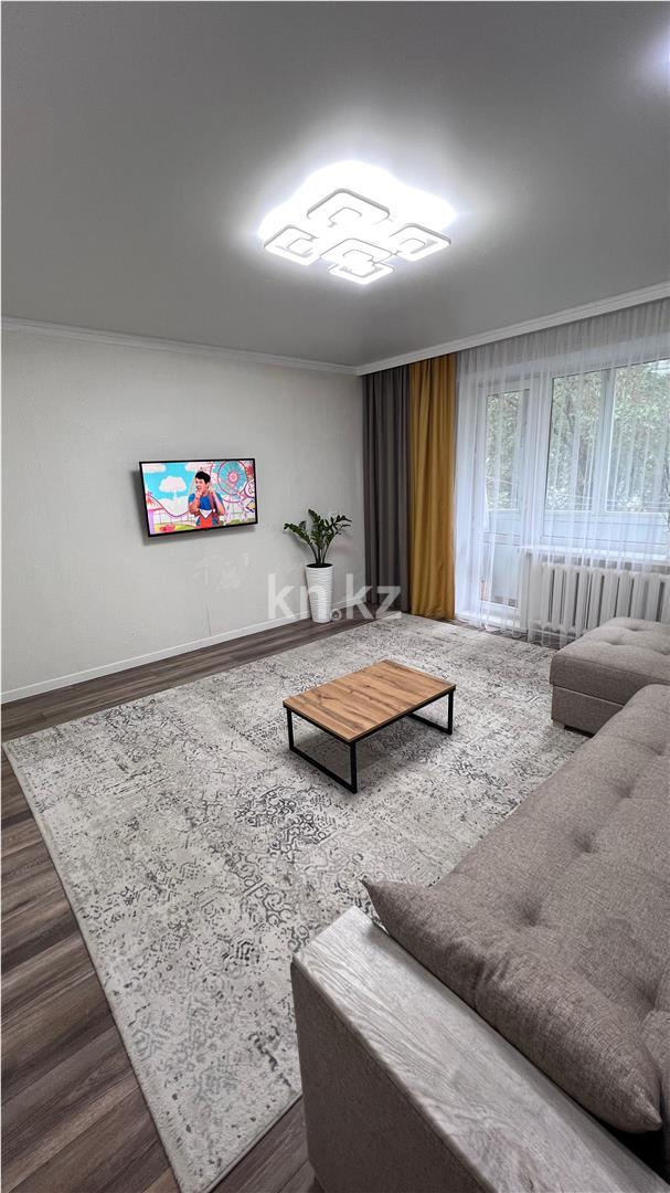 Продажа 3-комнатной квартиры, 65 м², ул. Рыскулова - Продажа  трехкомнатных квартир в Караганде фото 2 из 22