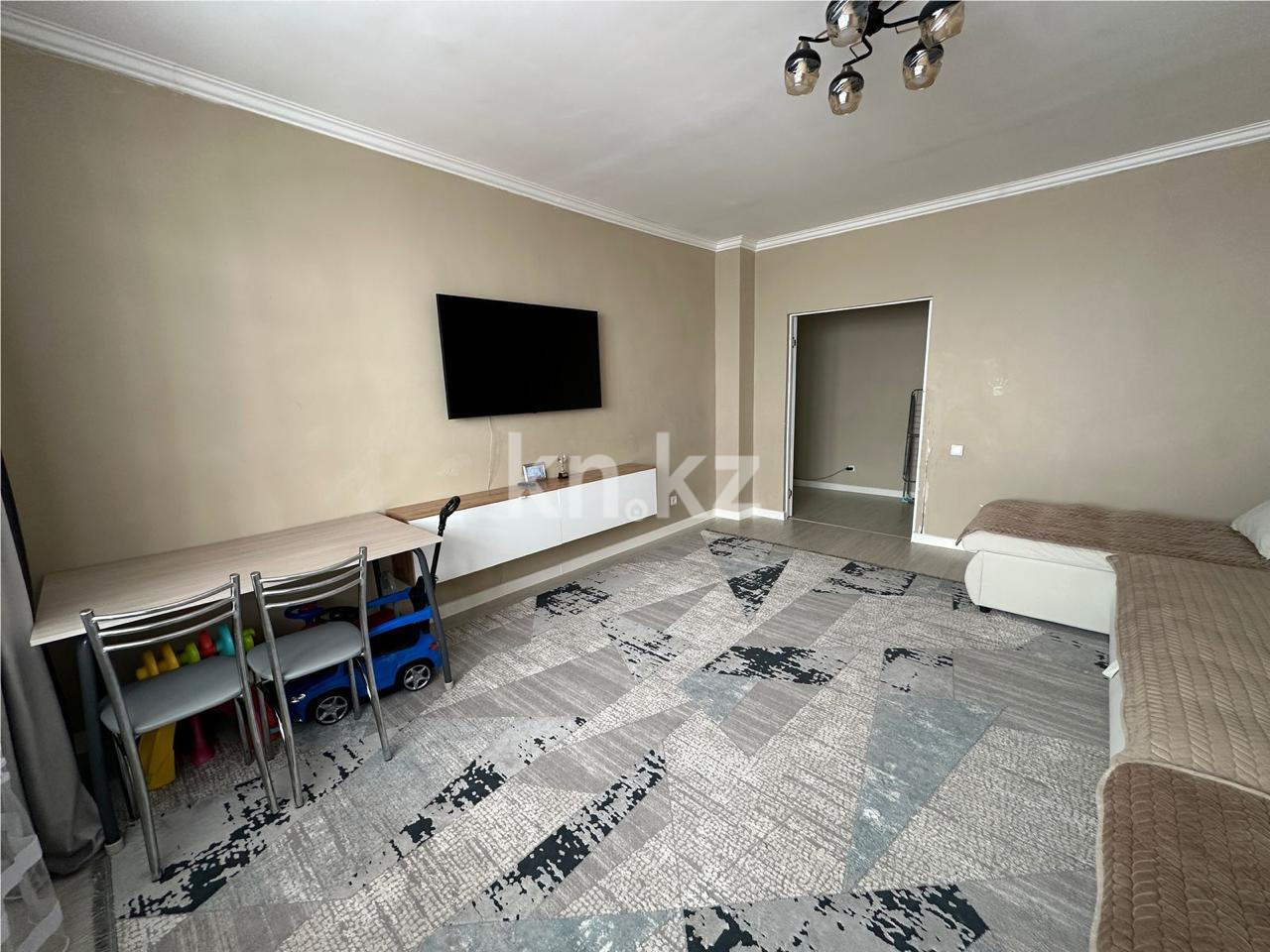 Продажа 2-комнатной квартиры, 70 м², ул. Момышулы - Продажа  двухкомнатных квартир в Караганде фото 2 из 9