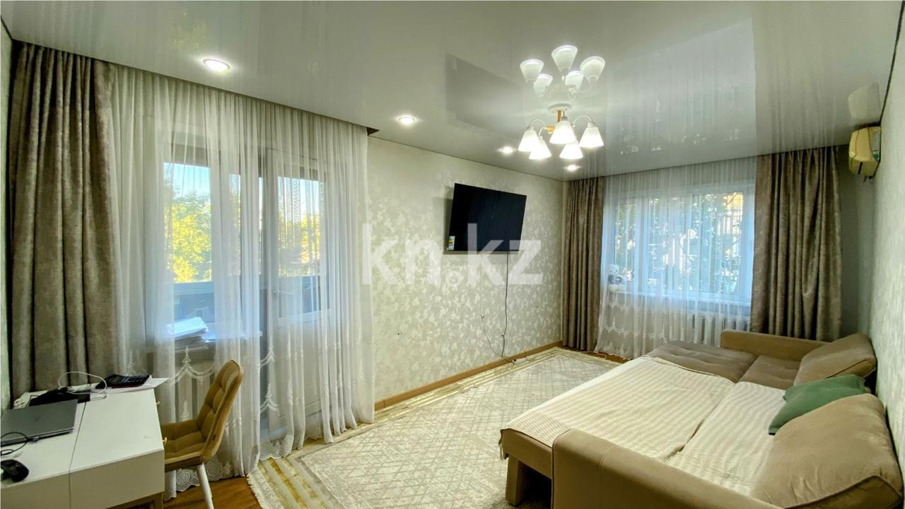 Продажа 3-комнатной квартиры, 61 м², ул. Ержанова - Продажа квартир в Караганде с фото фото 1 из 12