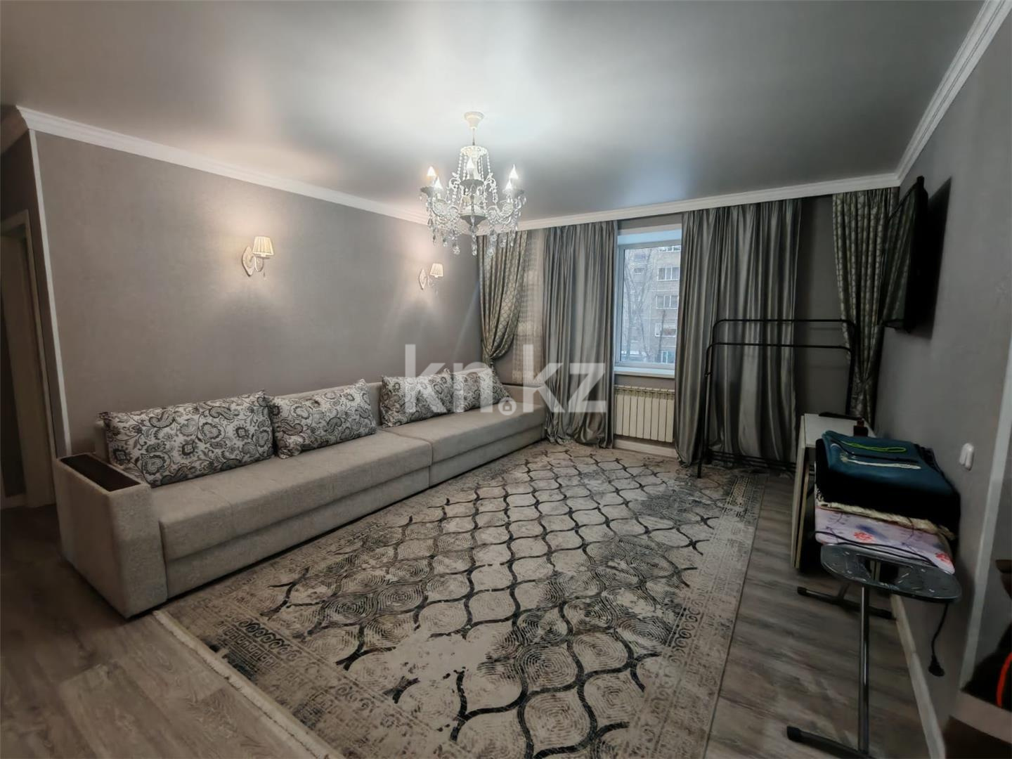Продажа 3-комнатной квартиры, 70 м², ул. Сатыбалдина - Продажа  трехкомнатных квартир в Караганде фото 1 из 15