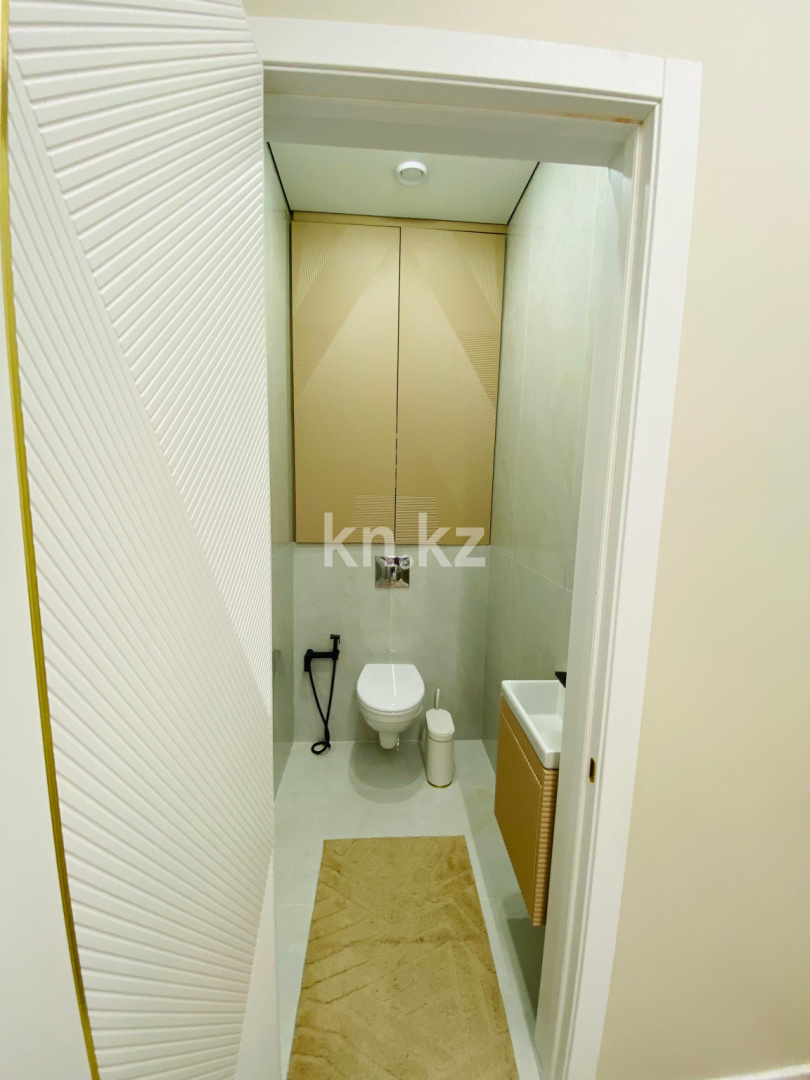 Продажа 3-комнатной квартиры, 75 м² - Продажа трехкомнатных квартир в кирпичном доме в Караганде - страница 2 фото 8 из 14