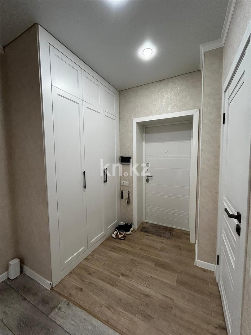 Продажа 3-комнатной квартиры, 94 м², ул. Муканова в Караганде - фото 16