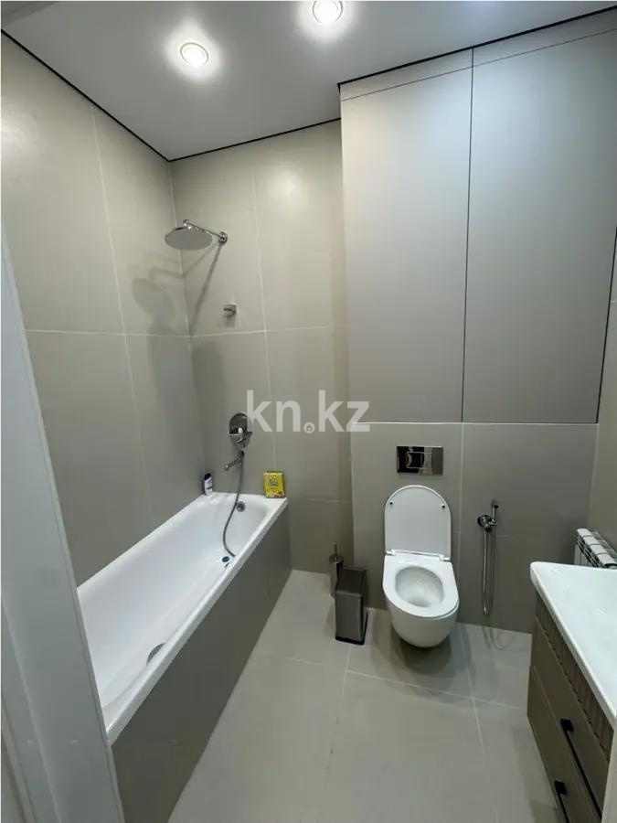 Продажа 3-комнатной квартиры, 92 м², ул. Жандосова, дом  108/1 в Алматы - фото 4