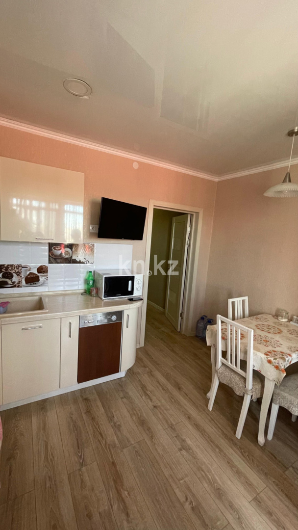 Продажа 2-комнатной квартиры, 68 м², пр. Республики, дом  1/4 - Продажа  двухкомнатных квартир в Караганде фото 7 из 25