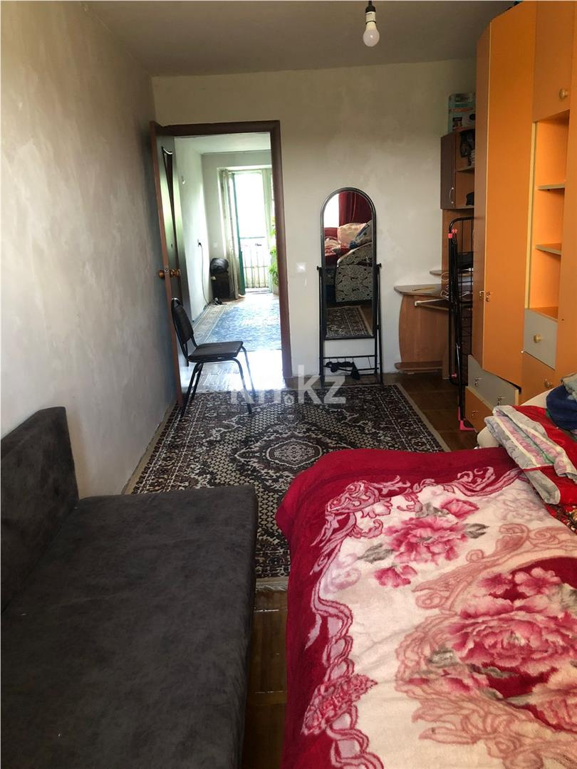 Продажа 3-комнатной квартиры, 60 м², мкр-н 13, дом  36 в Караганде - фото 3