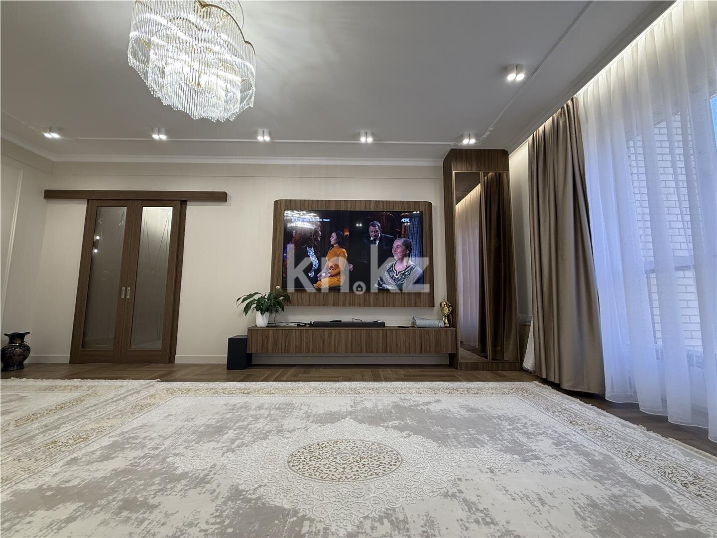 Продажа 4-комнатной квартиры, 130 м² в Караганде - фото 4