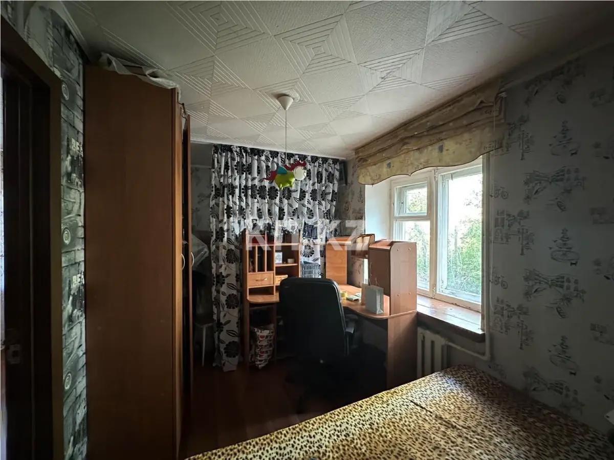 Продажа 3-комнатной квартиры, 50 м², пр. Бухар-жырау, дом  75/2 - Продажа  трехкомнатных квартир в Караганде с фото фото 2 из 4