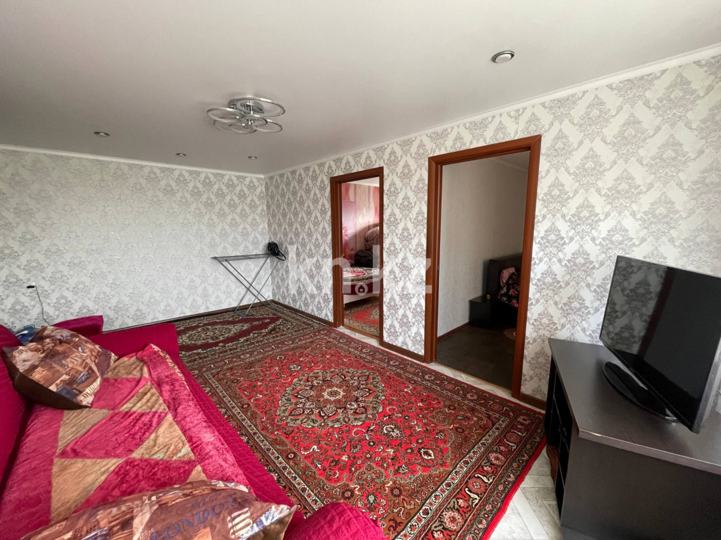 Продажа 4-комнатной квартиры, 60.8 м², ул. Кубеева, дом  2А - Продажа квартир в Казахстане фото 1 из 15