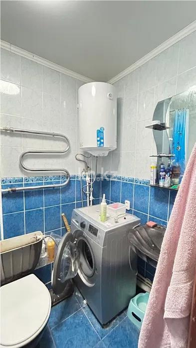 Продажа 3-комнатной квартиры, 62 м², 23 мкр., дом  34 в Караганде - фото 5