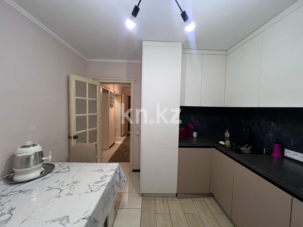 Продажа 3-комнатной квартиры, 68 м², пр. Шахтеров, дом  31 - Продажа квартир в Караганде фото 1 из 27