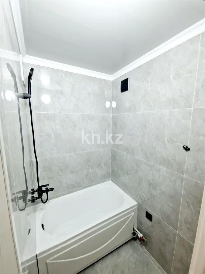 Продажа 3-комнатной квартиры, 59 м², мкр-н 4, дом  21 в Алматы - фото 4