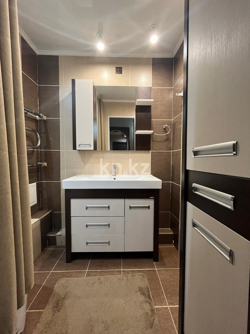 Продажа 3-комнатной квартиры, 64 м², Степной-1, дом  4/36 в Караганде - фото 12