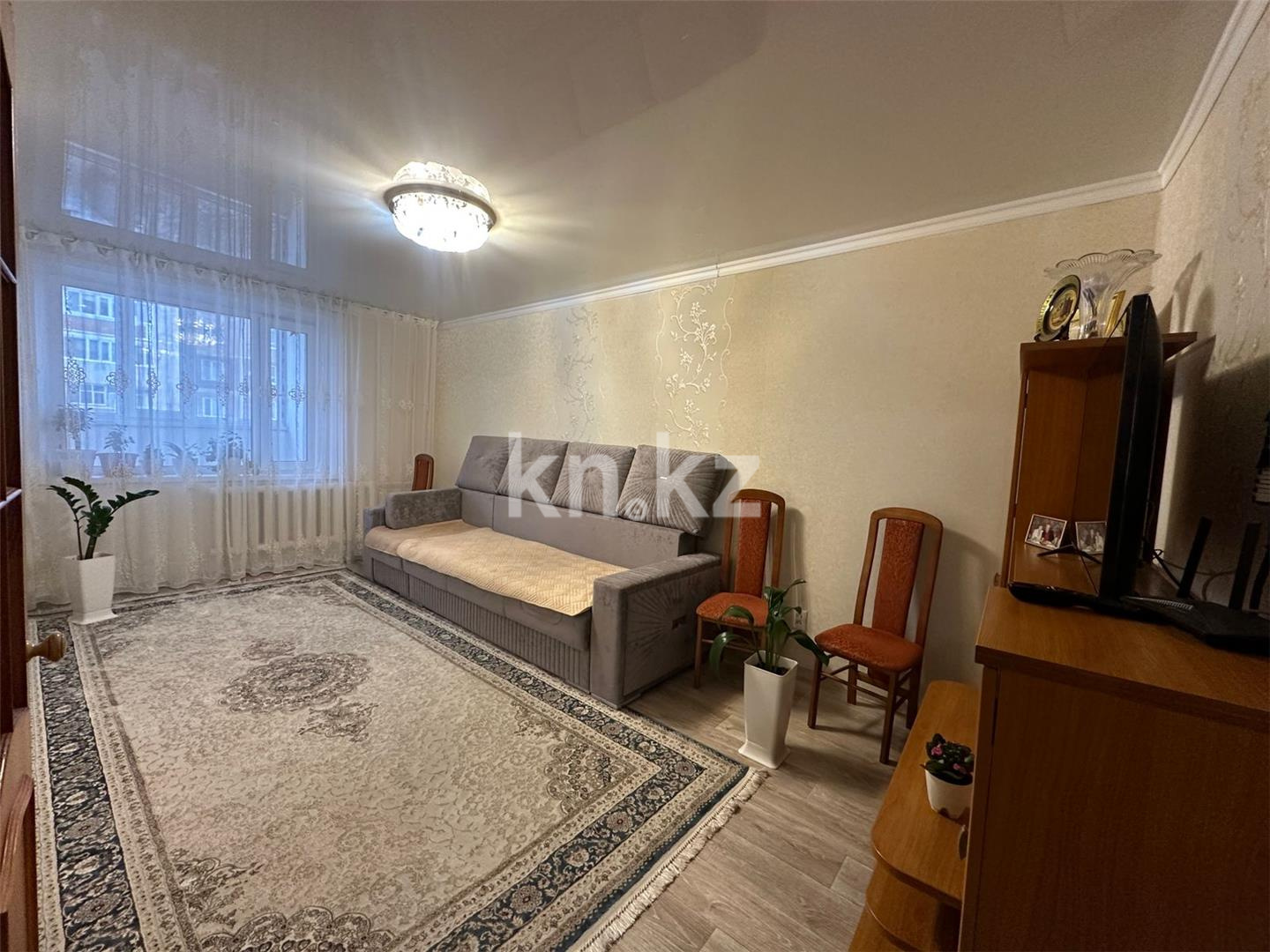 Продажа 2-комнатной квартиры, 54 м², мкр-н Степной-2, дом  6/2 - Продажа  двухкомнатных квартир в Караганде фото 1 из 12