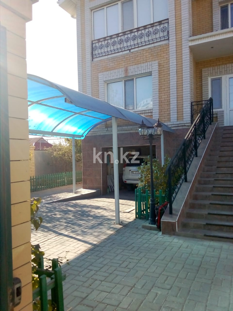 Продажа 8-комнатного дома, 484 м², ул. Сейфуллина, дом  35 - Продажа и аренда недвижимости в Атырау фото 4 из 9