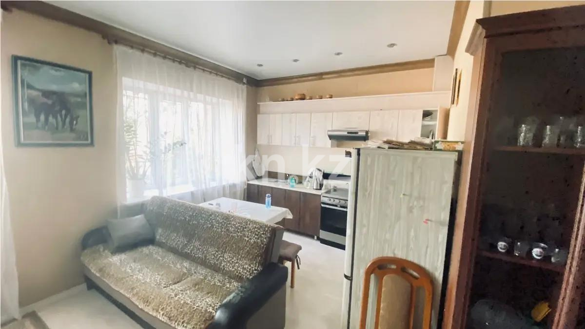 Продажа 3-комнатной квартиры, 73 м², мкр-н Алтын Арка, дом  17 в Караганде - фото 3