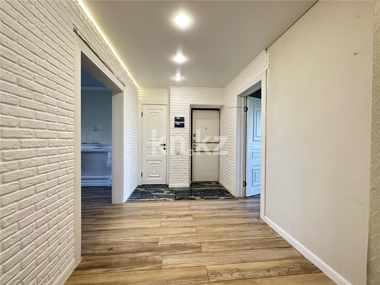 Продажа 4-комнатной квартиры, 79 м², ул. Крылова - Продажа  четырехкомнатных квартир в Караганде фото 19 из 30