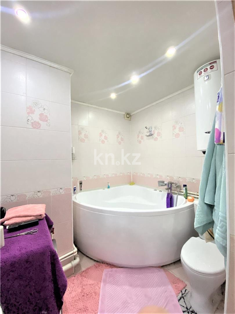 Продажа 2-комнатной квартиры, 45 м², ул. Карбышева, дом  8 - Продажа  двухкомнатных квартир в Караганде фото 9 из 16