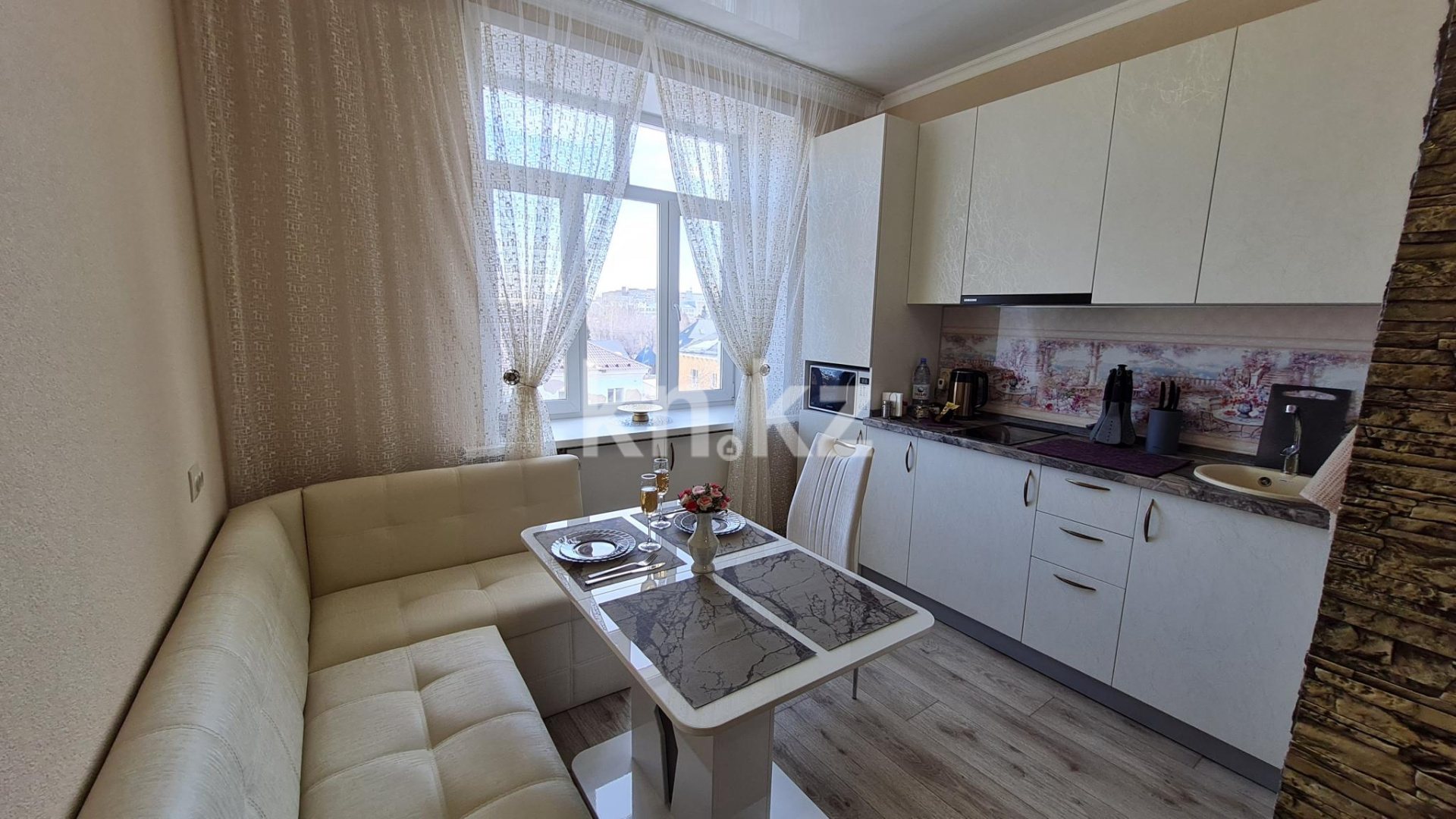 Аренда 2-комнатной квартиры посуточно, 56 м², ул. Чехова, дом  55 - Аренда квартир посуточно в Усть-Каменогорске фото 19 из 20