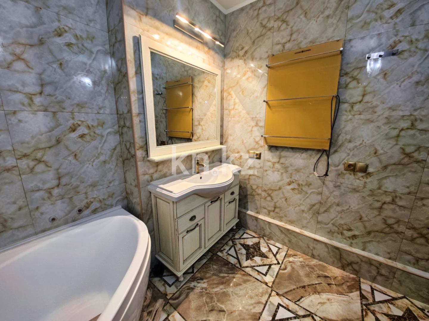 Продажа 4-комнатной квартиры, 104 м², ул. Куанышбаева, дом  9/1 - Продажа  четырехкомнатных квартир в Астане без посредников фото 10 из 25