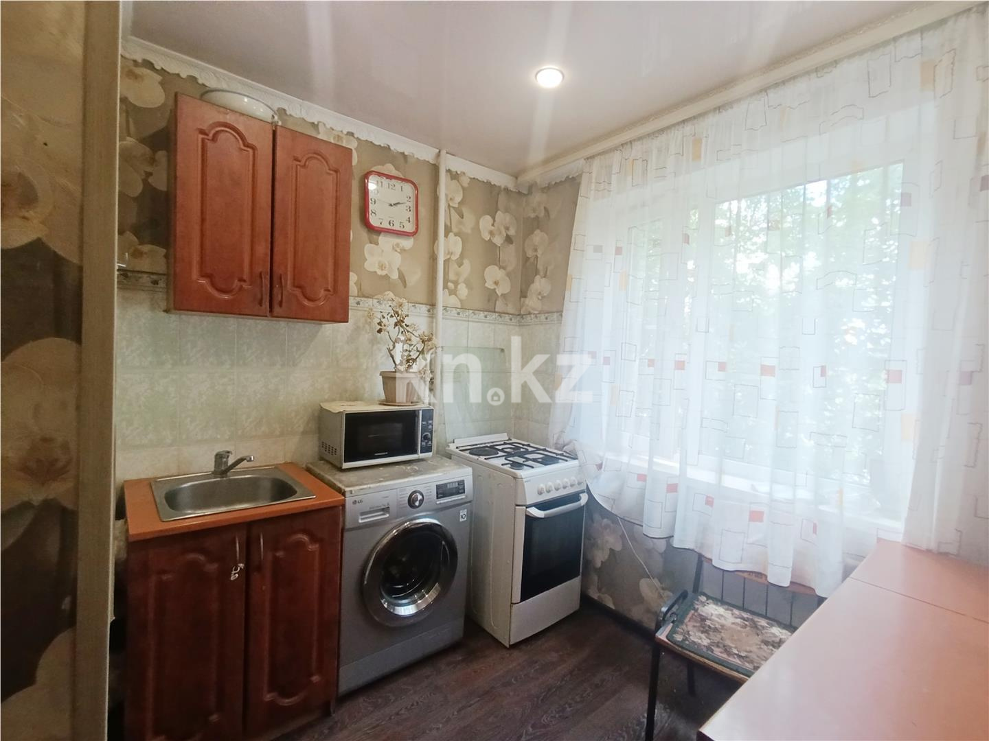 Продажа 3-комнатной квартиры, 48 м², мкр-н 15, дом  35 - Продажа квартир в Казахстане фото 1 из 12