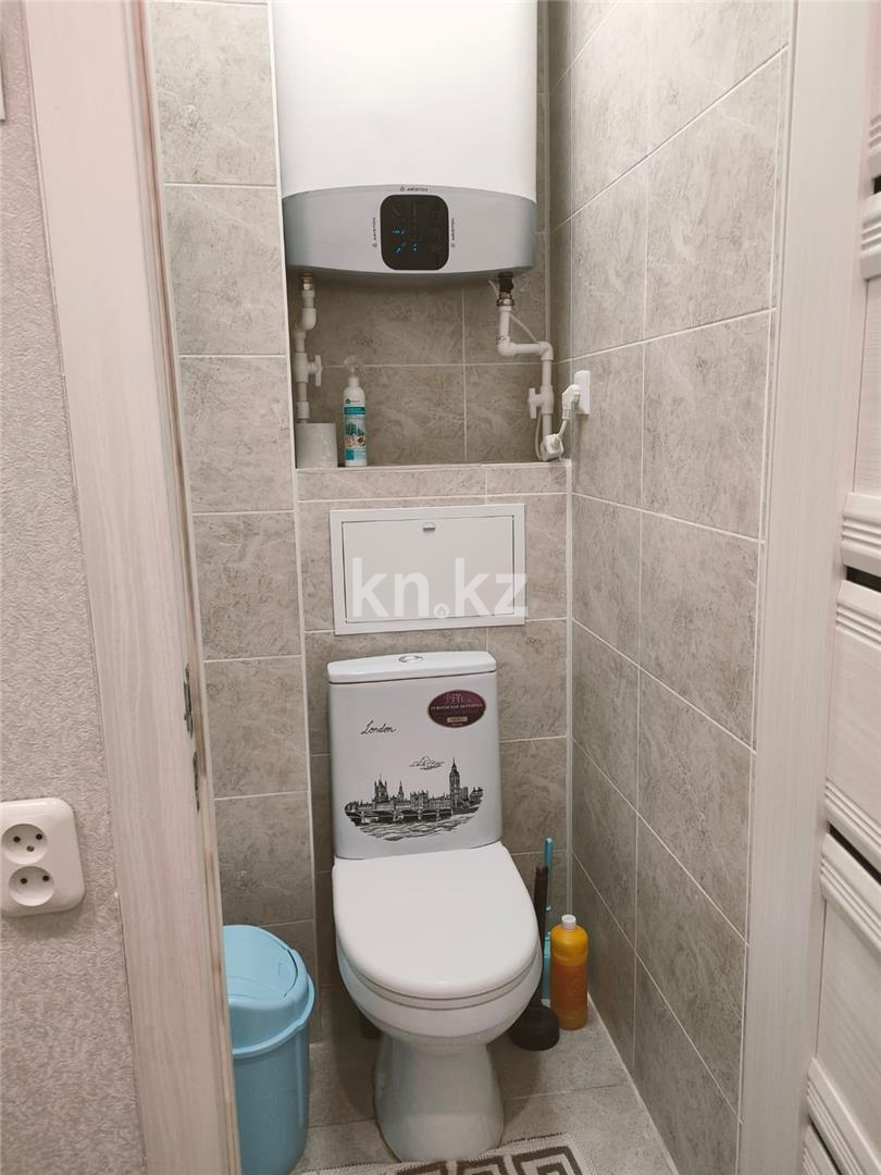 Продажа 3-комнатной квартиры, 64 м², ул. Жекибаева - Продажа  трехкомнатных квартир в Караганде фото 11 из 22