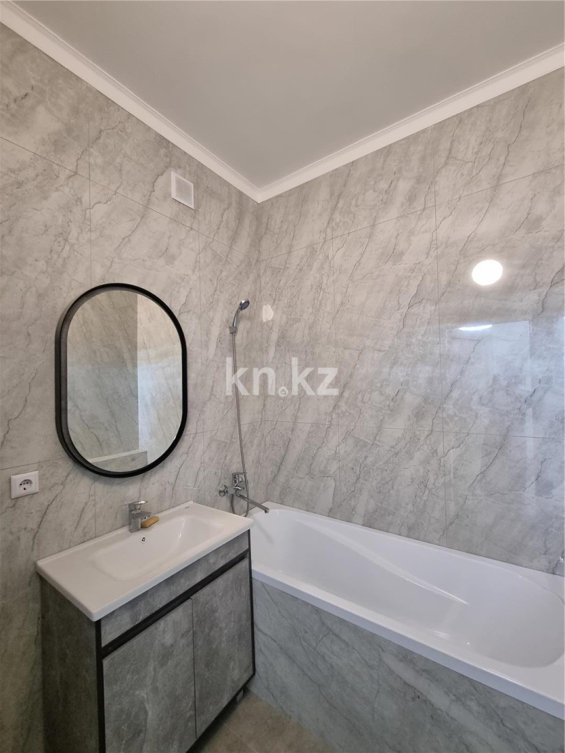 Продажа 4-комнатной квартиры, 120 м², ул. Дюсембекова - Продажа  четырехкомнатных квартир в Караганде фото 16 из 28