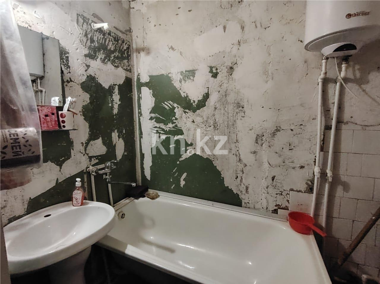 Продажа 3-комнатной квартиры, 53 м², ул. 6-й мик-н в Темиртау - фото 15