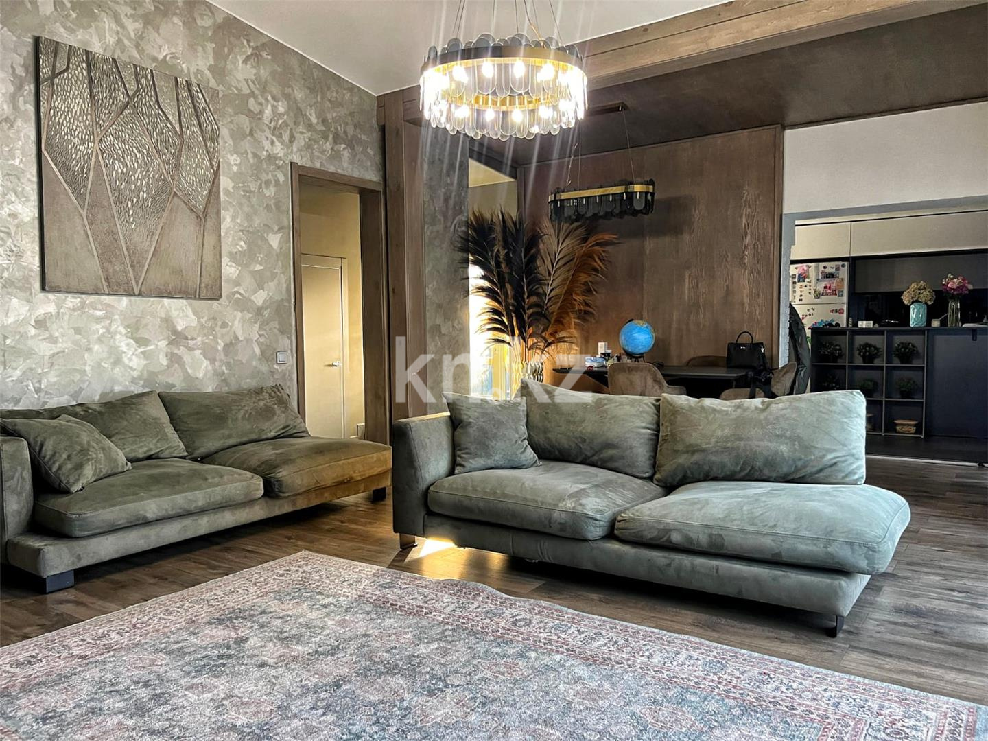 Продажа 5-комнатного дома, 200 м², пер. Батумский - Продажа домов, коттеджей в Казахстане фото 1 из 48