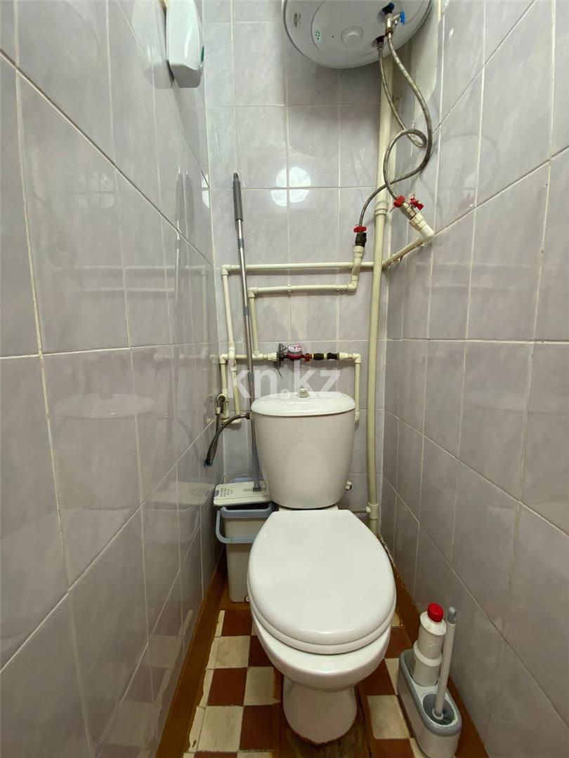 Продажа 4-комнатной квартиры, 60 м², мкр-н 21 - Продажа  четырехкомнатных квартир в Караганде фото 13 из 14