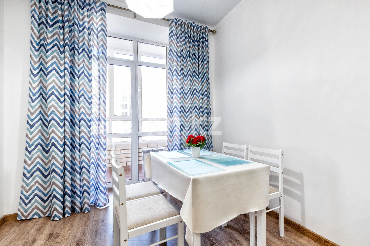 Аренда 1-комнатной квартиры посуточно, 46 м², ул. Анет баба, дом  3 - ул. Сыганак - Аренда квартир посуточно в Астане с фото фото 2 из 10