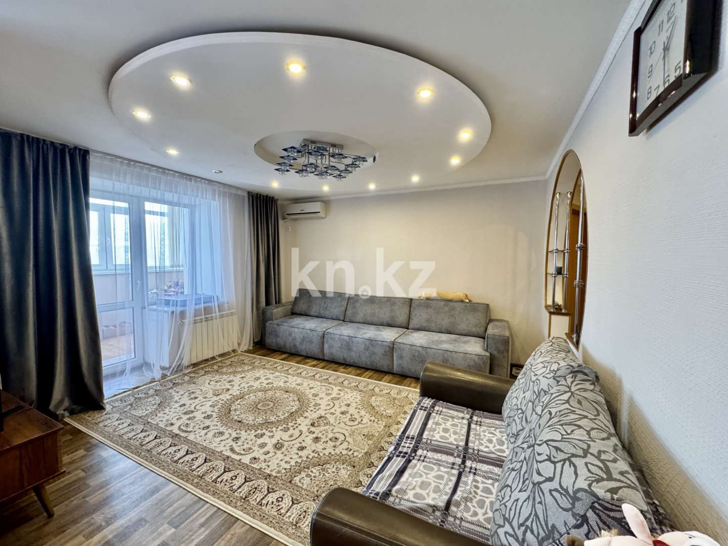 Продажа 2-комнатной квартиры, 57 м² - Недвижимость в Караганде - страница 2 фото 2 из 34
