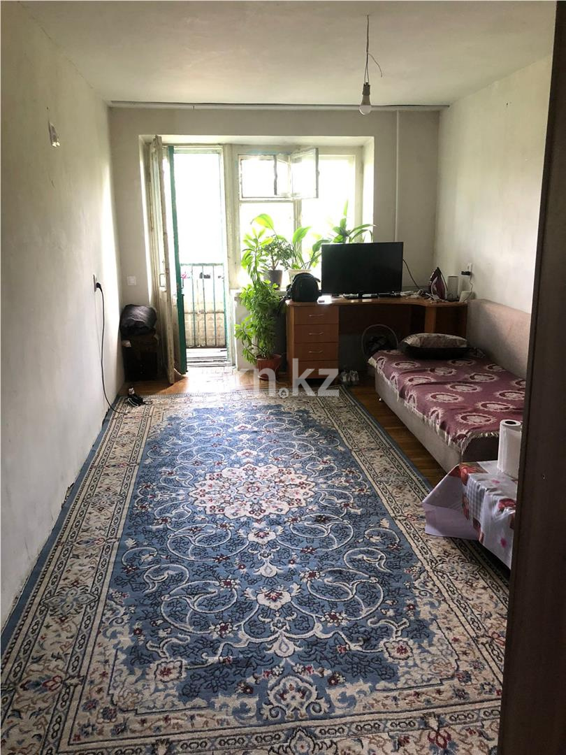 Продажа 3-комнатной квартиры, 60 м², мкр-н 13, дом  36 - Продажа квартир в Караганде фото 1 из 8