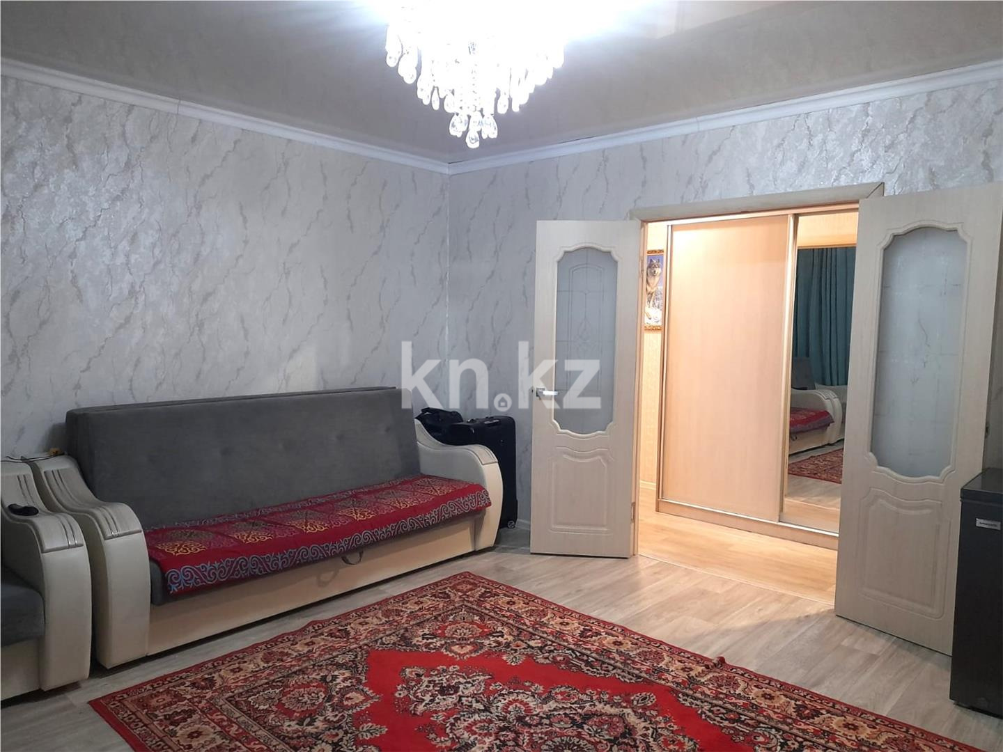 Продажа 3-комнатной квартиры, 65 м², ул. Язева в Караганде - фото 3