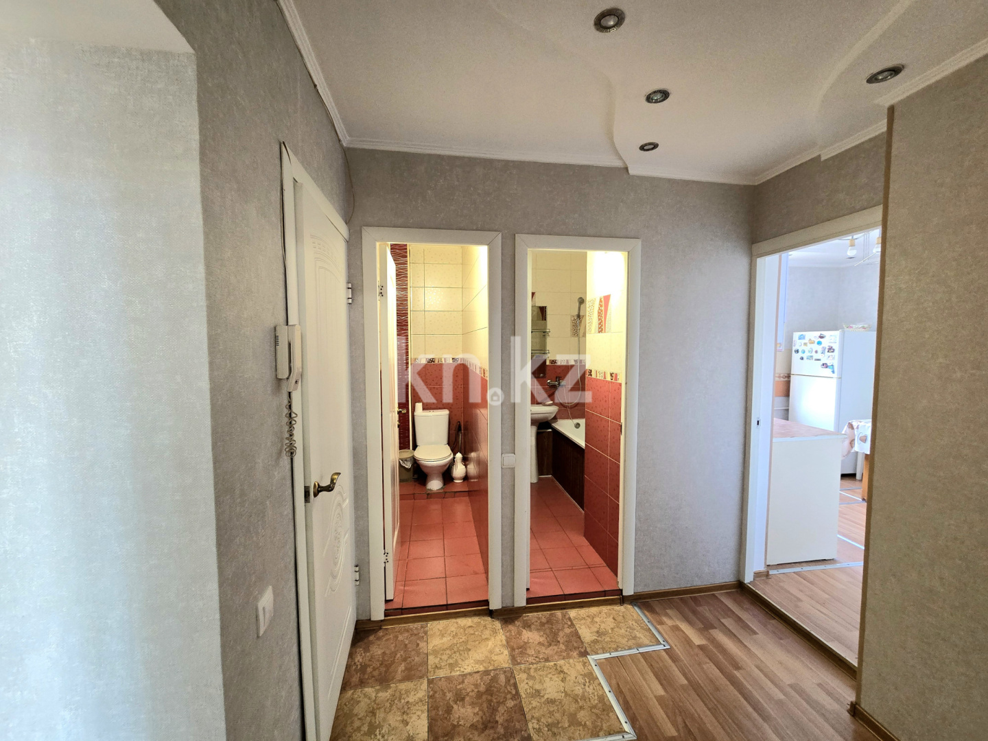 Продажа 3-комнатной квартиры, 62 м², ул. Туркестанская, дом  9 - Продажа квартир в Шымкенте фото 11 из 23