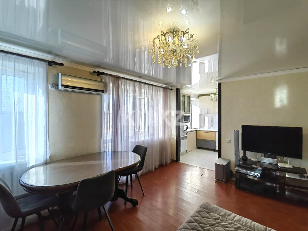 Продажа 3-комнатной квартиры, 71 м², ул. Ержанова, дом  47/2 - Продажа квартир в Караганде фото 2 из 26