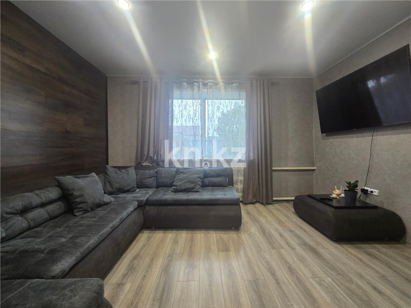 Продажа 4-комнатного дома, 69.9 м², ул. Мартеновская - Продажа домов, коттеджей в Казахстане фото 1 из 14