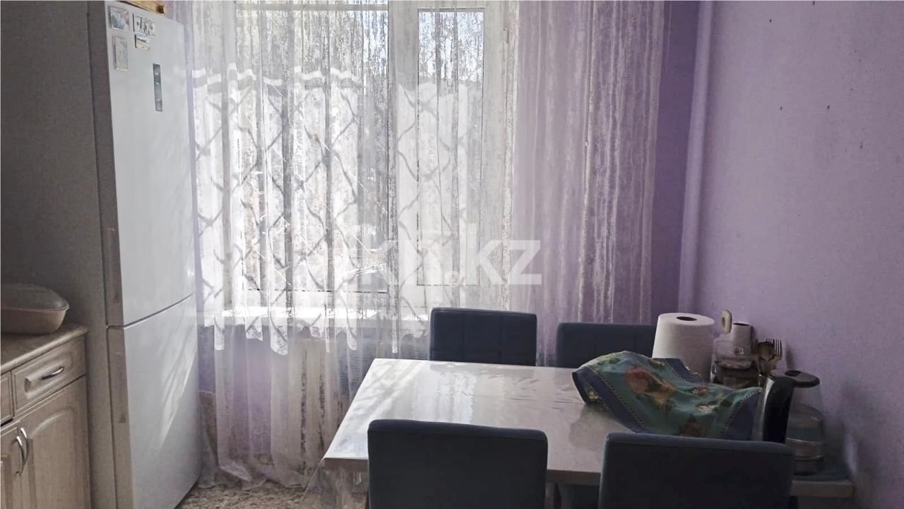 Продажа 3-комнатной квартиры, 63 м², мкр-н Голубые Пруды, дом  12 в Караганде - фото 14