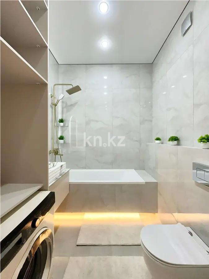 Продажа 2-комнатной квартиры, 60 м², ул. Жарокова, дом  218 в Алматы - фото 4