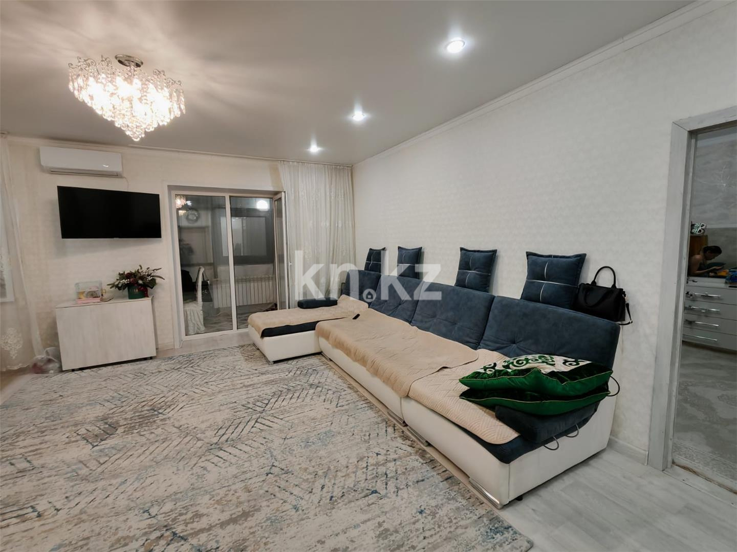 Продажа 2-комнатной квартиры, 63 м², ул. Муканова - Продажа  двухкомнатных квартир в новостройках Караганды фото 1 из 8