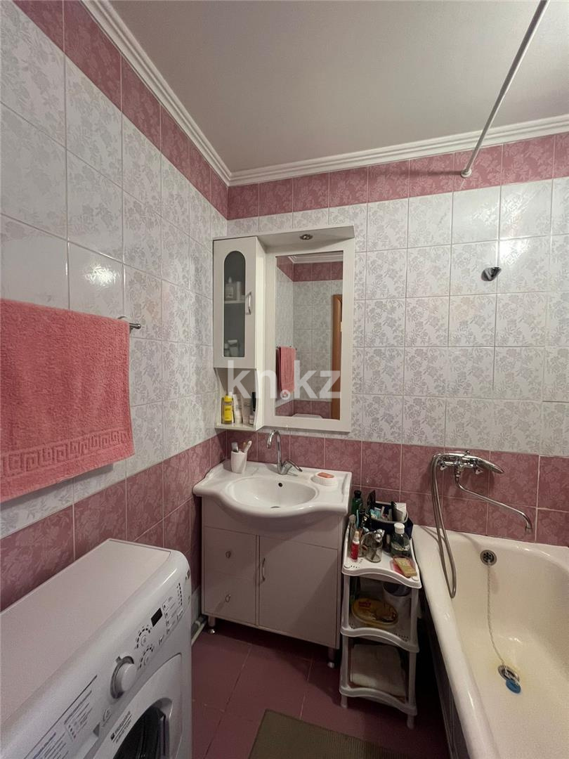 Продажа 3-комнатной квартиры, 64 м², мкр. Степной-4, дом  5 в Караганде - фото 9