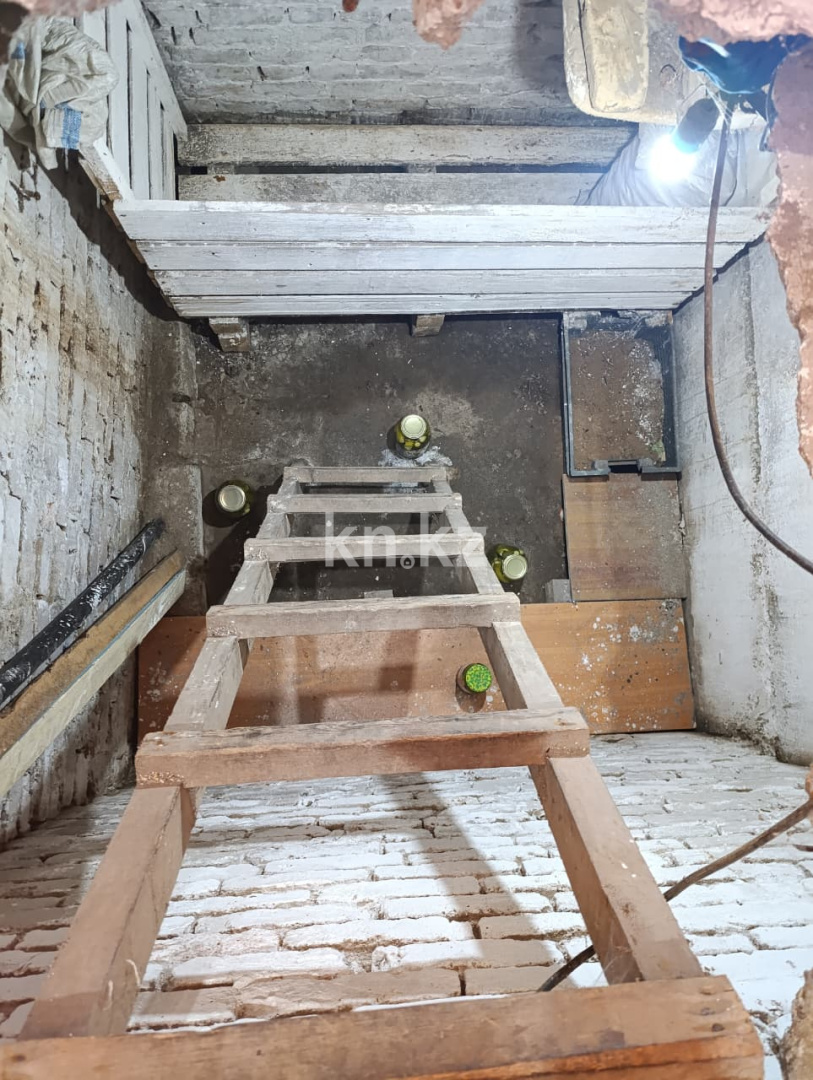 Продажа 4-комнатного дома, 105 м² - Продажа офисных и торговых помещений в Карагандинской области фото 14 из 17