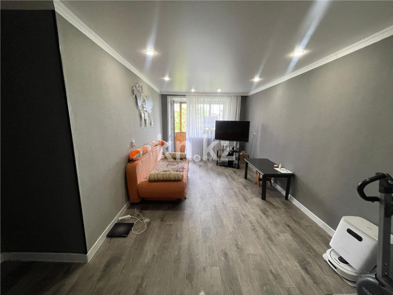Продажа 3-комнатной квартиры, 60 м², ул. Ермекова - Продажа  трехкомнатных квартир в Караганде с фото фото 1 из 14