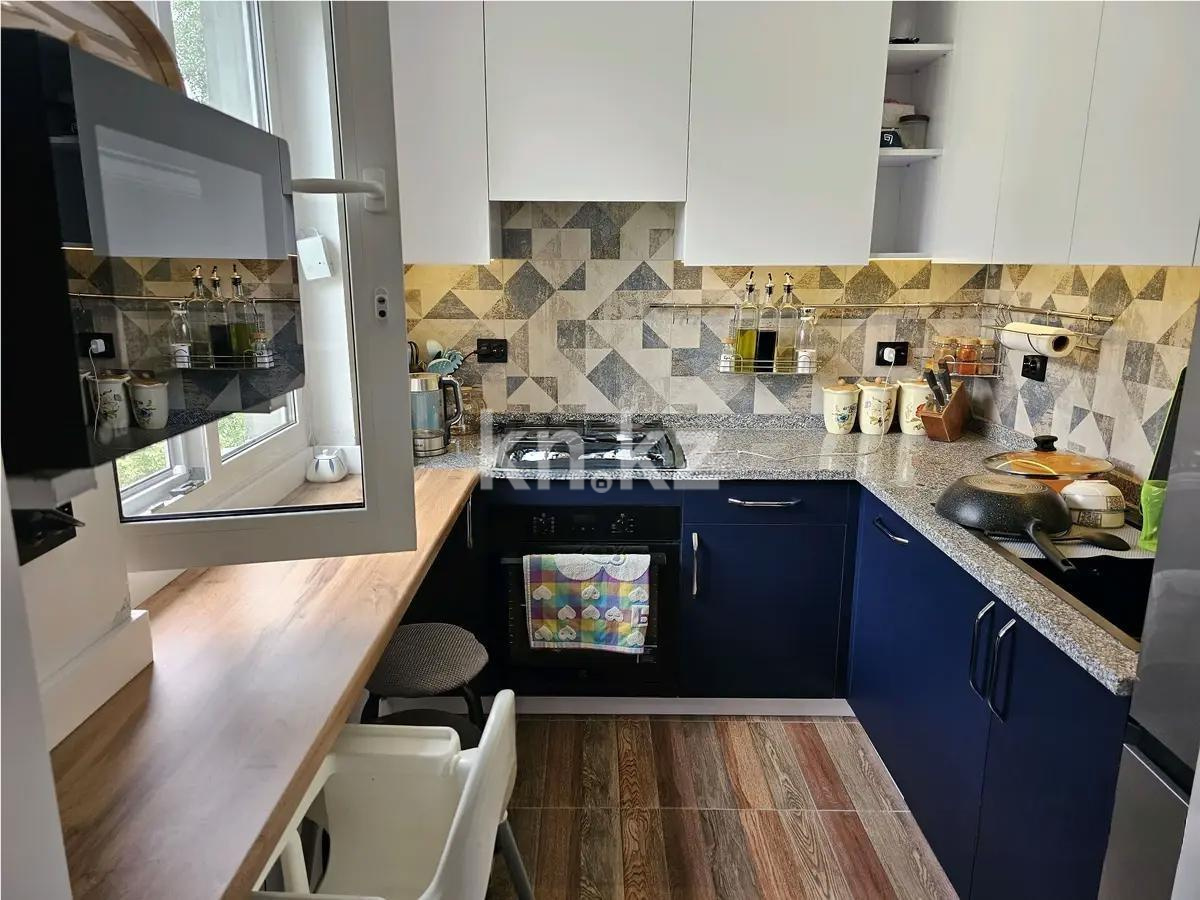 Продажа 3-комнатной квартиры, 63 м², ул. Кунаева, дом  22 в Алматы - фото 4