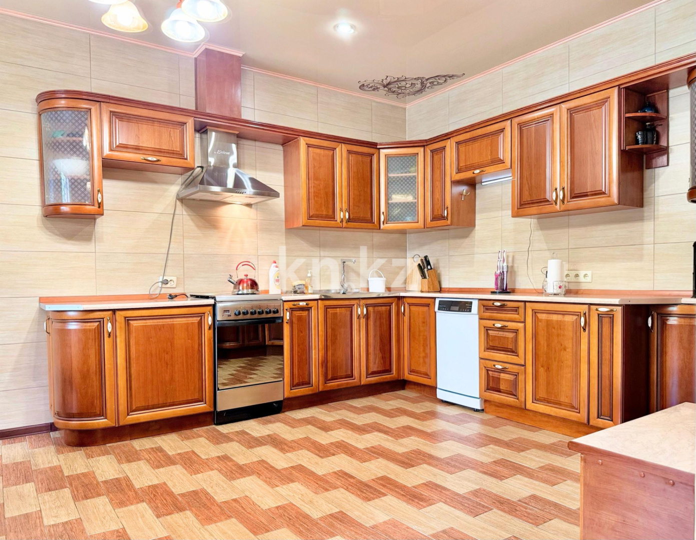 Продажа 4-комнатного дома, 130 м², ул. Зеленая, дом  2 - Продажа домов, коттеджей в Алматы фото 10 из 17