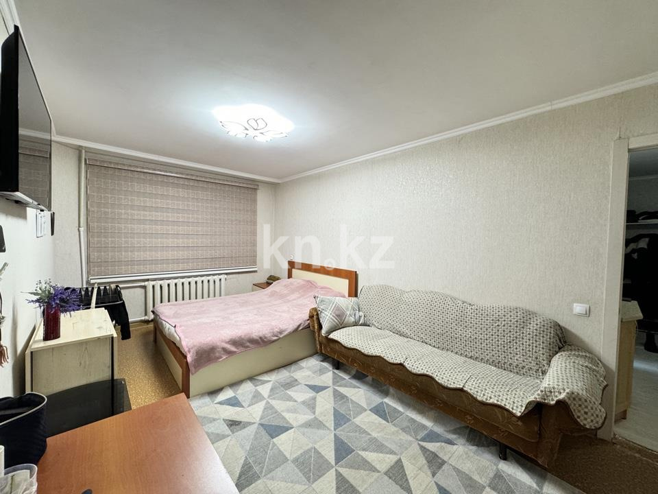 Продажа 2-комнатной квартиры, 42 м², мкр-н 12 - Продажа  двухкомнатных квартир в Караганде фото 1 из 11