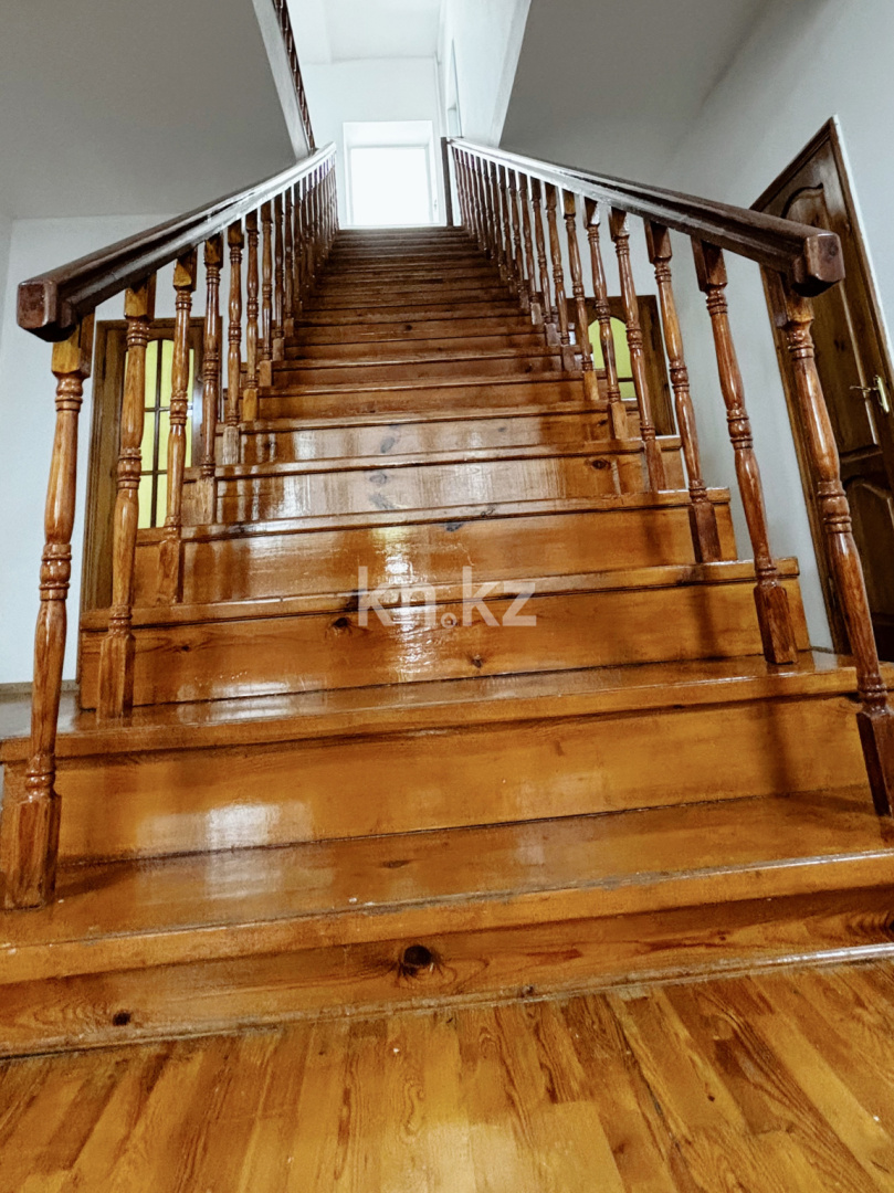 Продажа 6-комнатного дома, 300 м², ул. Оспанова - Продажа домов, коттеджей в Алматы без посредников фото 5 из 15